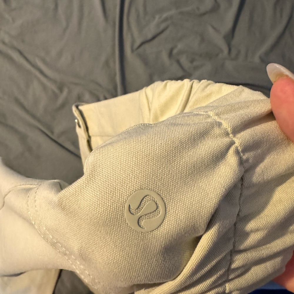 Women’s Lululemon Cargo Pants